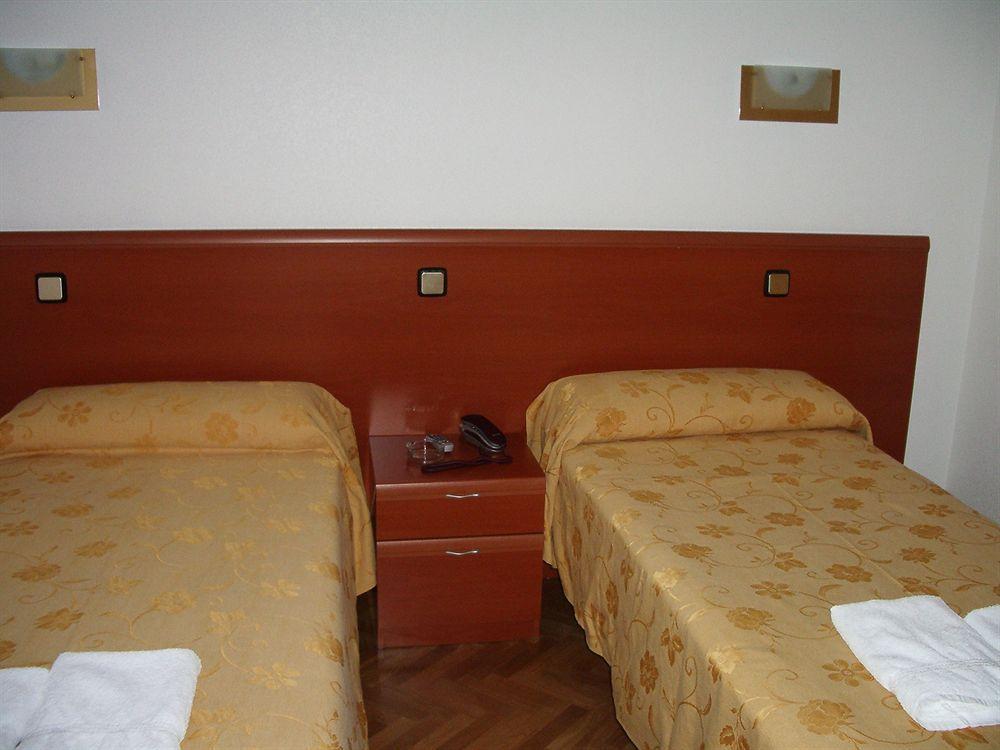 Hostal Jerez Madrid Ngoại thất bức ảnh
