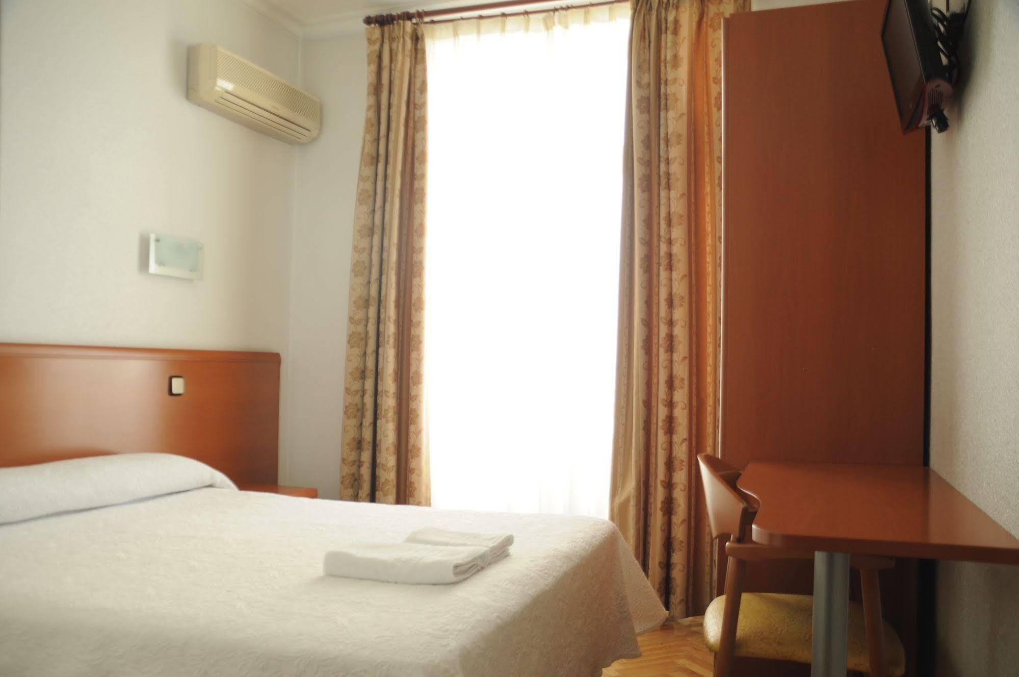 Hostal Jerez Madrid Ngoại thất bức ảnh
