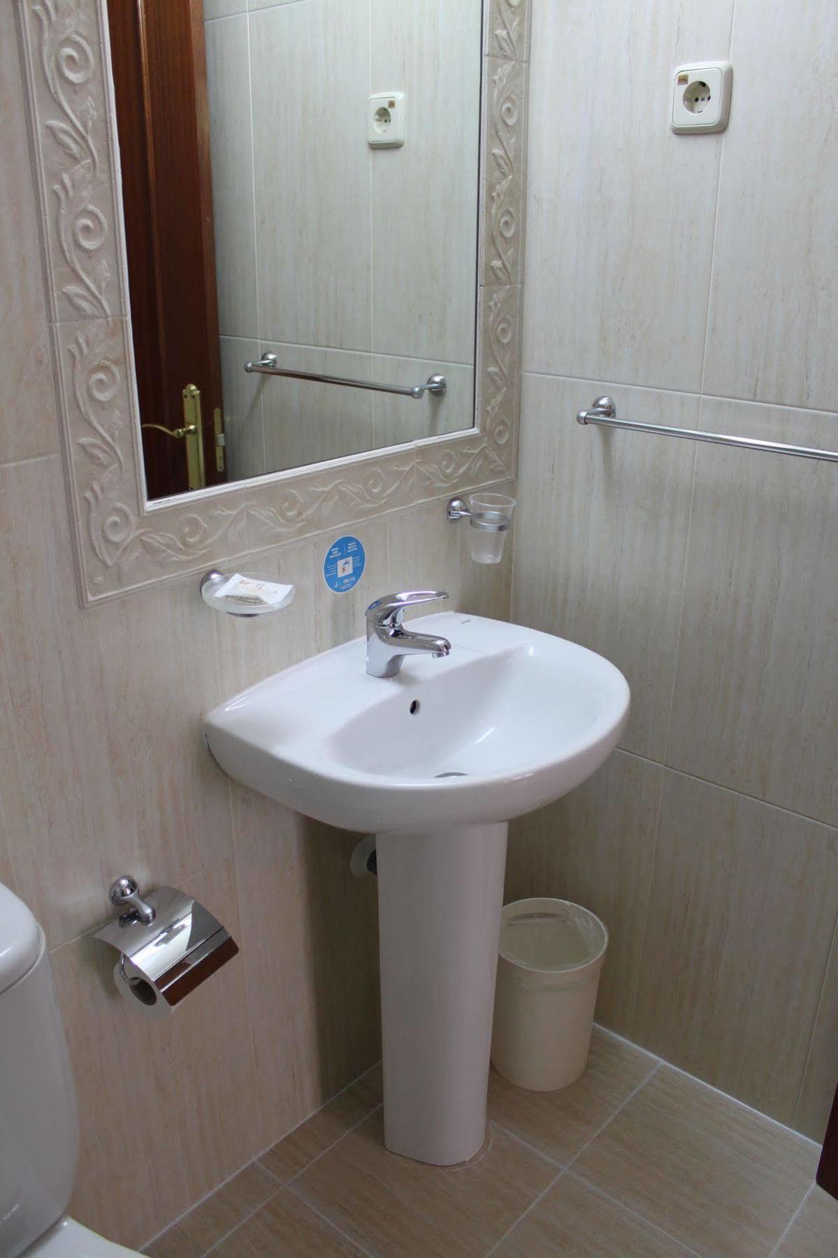 Hostal Jerez Madrid Ngoại thất bức ảnh