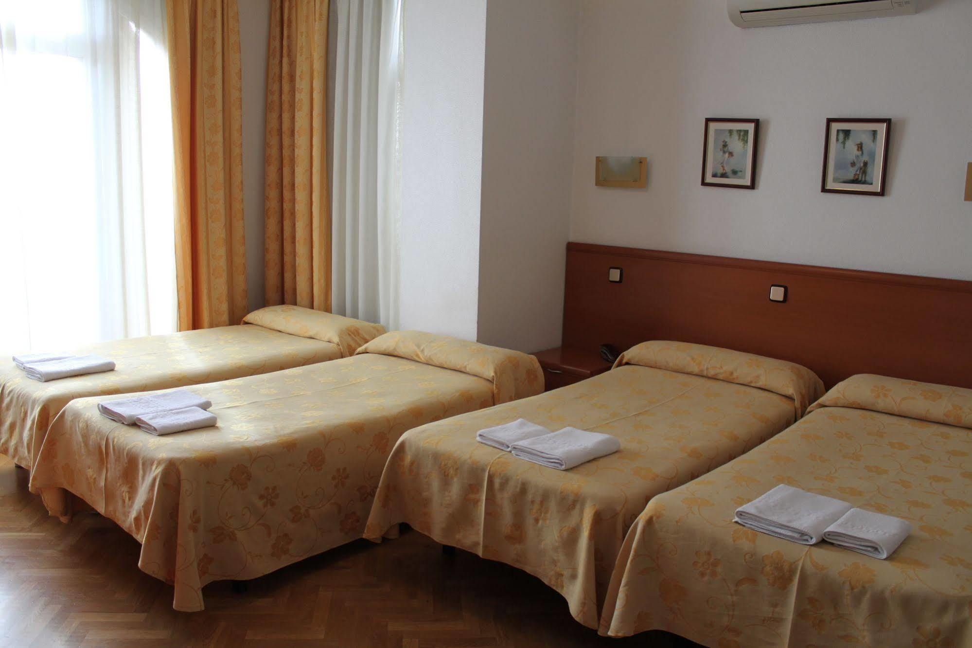 Hostal Jerez Madrid Ngoại thất bức ảnh