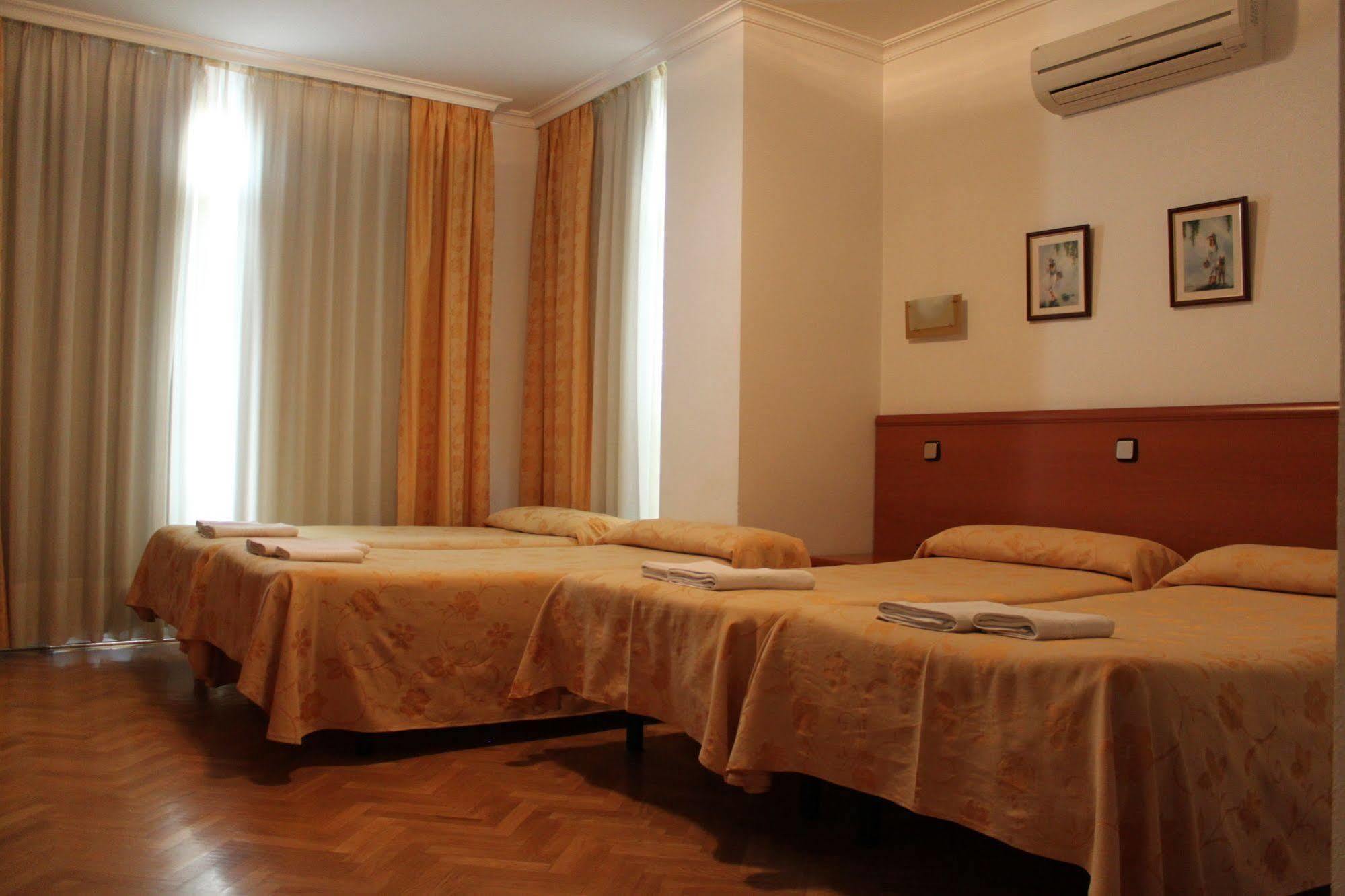 Hostal Jerez Madrid Ngoại thất bức ảnh