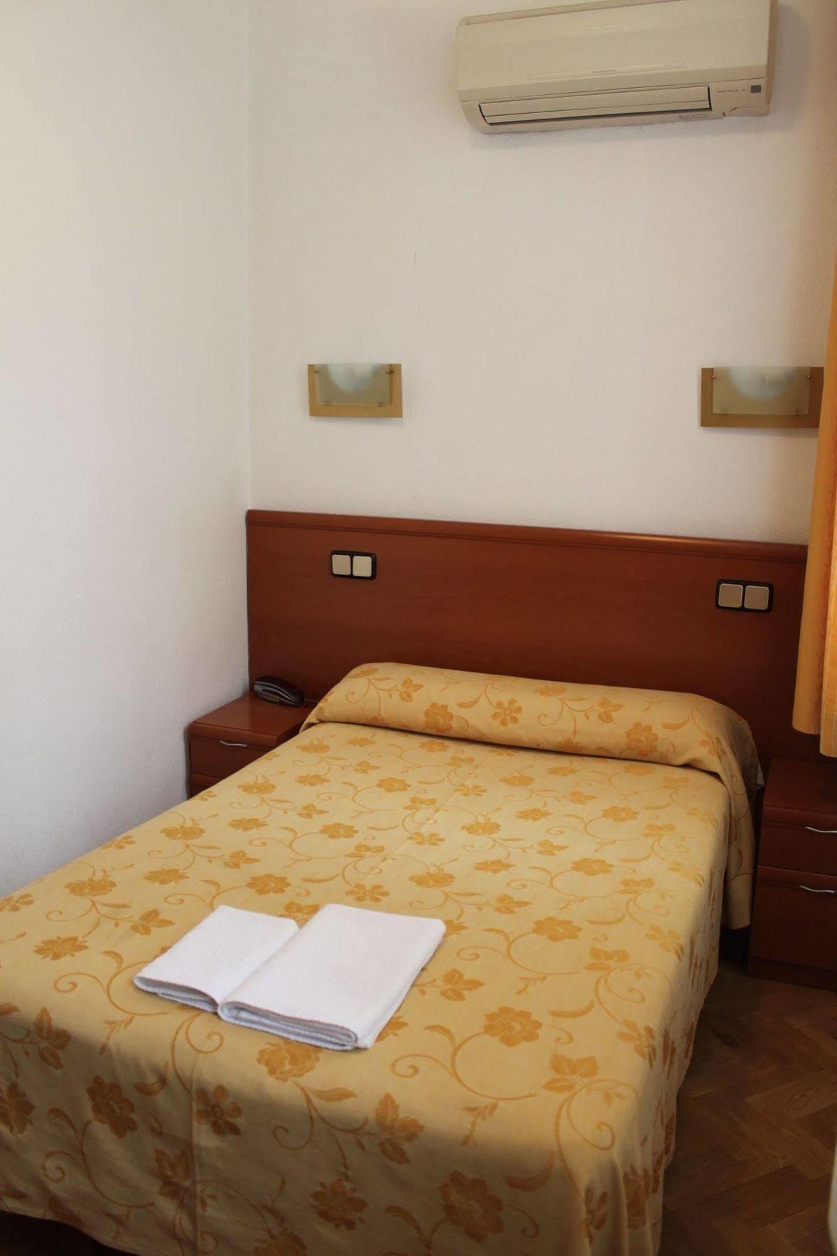 Hostal Jerez Madrid Ngoại thất bức ảnh